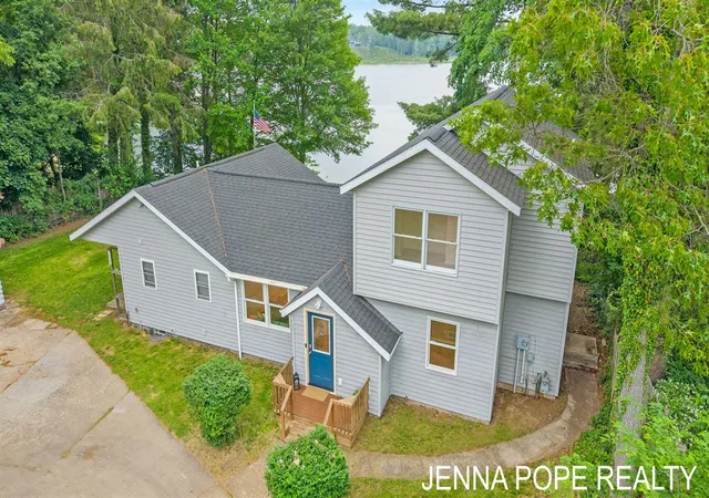 Photo 4 of Sale Pending at 3860 Wilson Beach Rd, Twin Lake, MI 49457 | MLS# 70538308 | Listing updated on 2026-08-25