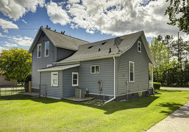 21st image of 300 N Beebe Ave, Peshtigo C Wi, WI 54157 | MLS# 50212841