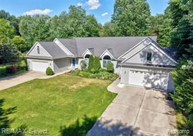 Homes for sale in Flushing, MI | 6500 N Seymour Rd, Flushing, MI 48433 | MLS# 61002596