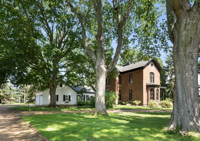 Photo 2 of Single family home for sale at 3995 W Bertrand Rd, Niles, MI 49120 | MLS# 70554762 | Listing updated on 2026-09-08
