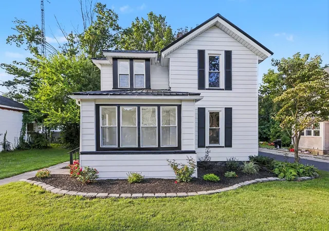 Photo 1 of Single family home for sale at 105 W Telegraph, Dowagiac, MI 49047 | MLS# 70554802 | Listing updated on 2026-09-14
