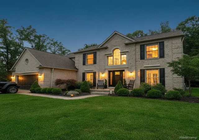 1st image of 4987 Arbor Ct, West Bloomfield, MI 48324 | MLS# 61021968