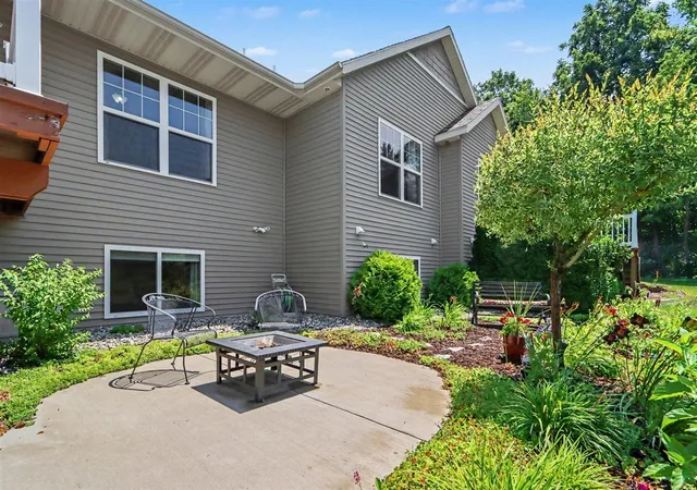 2nd image of 56512 Terra Vis Blvd, Mattawan, MI 49071