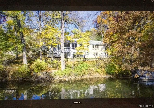 Homes for sale in Grand Rapids, MI | 2510 Thornapple River Dr, Grand Rapids, MI 49546 6838 | MLS# 60982220