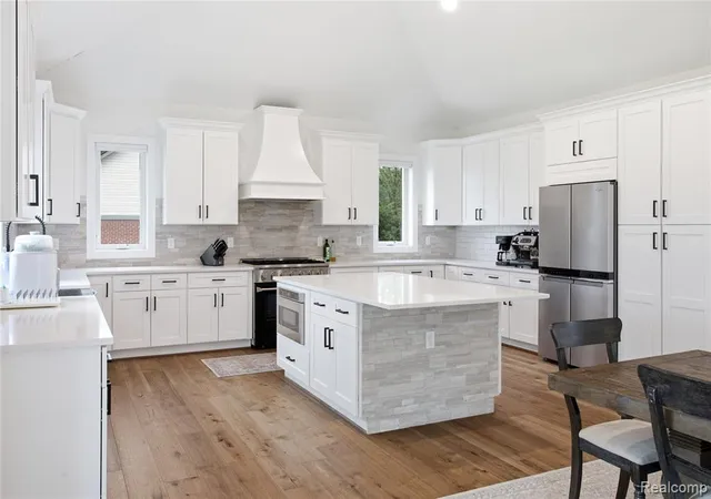Photo 3 of Sale Pending at 25529 Knapp Ln, Brownstown, MI 48134 0715 | MLS# 61021747 | Listing updated on 2026-08-31