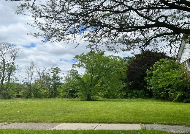 Photo 1 of Sale Pending at 5132 W Chicago, Detroit, MI 48204 | MLS# 60314926 | Listing updated on 2025-06-30