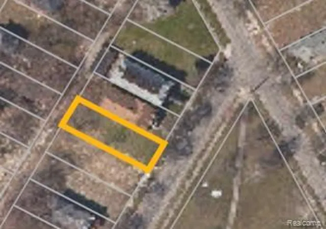 Photo 2 of Sale Pending at 5132 W Chicago, Detroit, MI 48204 | MLS# 60314926 | Listing updated on 2025-06-30