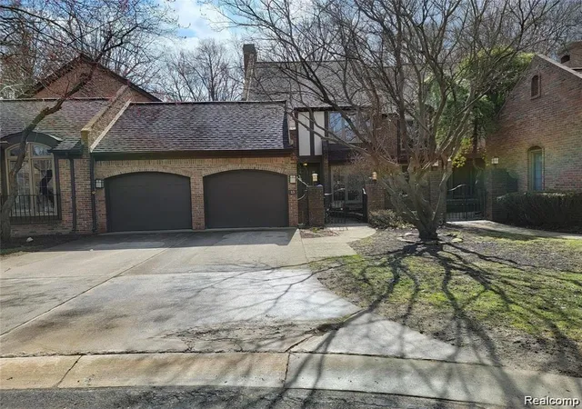 1st image of 13 Timberlane Ct, Dearborn, MI 48126 2615 | MLS# 60994683
