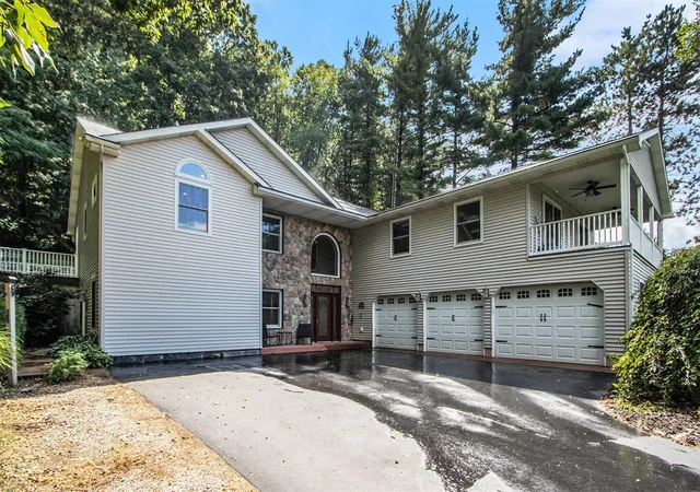 Homes for sale in Plainwell, MI | 10466 N Riverview Dr, Plainwell, MI 49080 | MLS# 70519623
