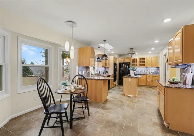 5th image of 10466 N Riverview Dr, Plainwell, MI 49080 | MLS# 70519623