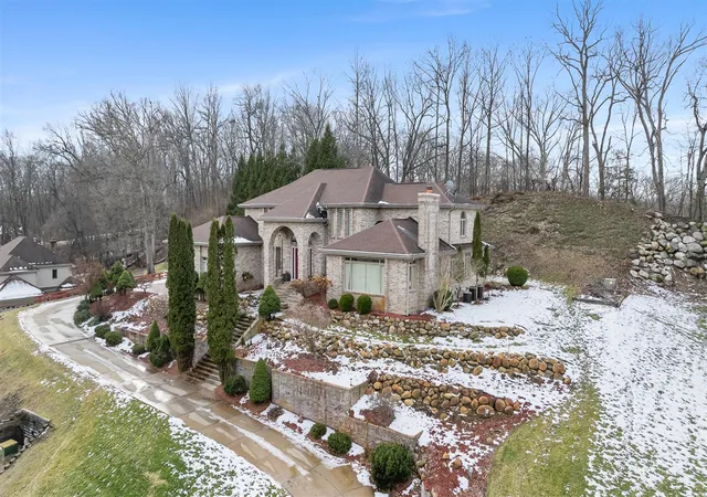 2nd image of 1840 Lexington Blvd, Jackson, MI 49201 | MLS# 70458126