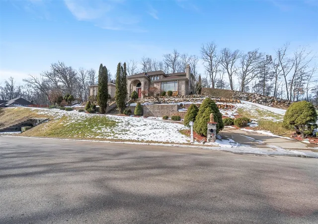 3rd image of 1840 Lexington Blvd, Jackson, MI 49201 | MLS# 70458126