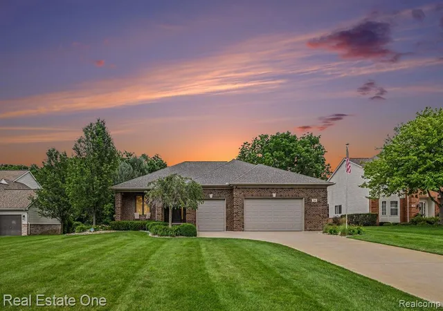 Homes for sale in Highland, MI | 720 Scott Dr, Highland, MI 48356 | MLS# 61010328