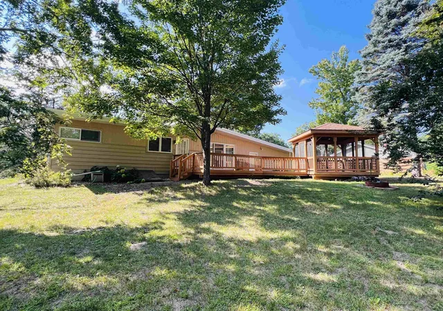Photo 4 of Single family home for sale at 5121 Crosby Rd, Cadillac, MI 49601 | MLS# 80072889 | Listing updated on 2026-09-27