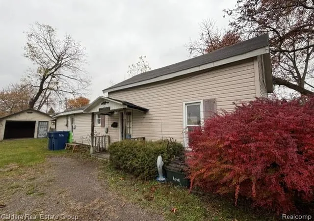 Homes for sale in Bay City, MI | 1407 Bradfield St, Bay City, MI 48706 | MLS# 60952781