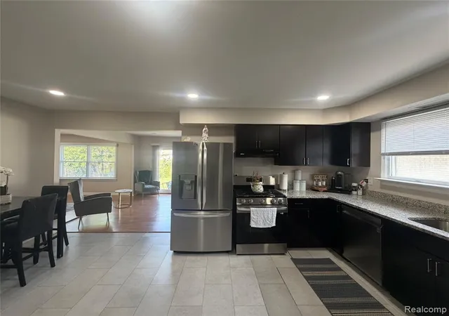 Photo 4 of Single family home for sale at 37540 Rosebush St, Sterling Heights, MI 48310 3811 | MLS# 61012291 | Listing updated on 2026-09-15