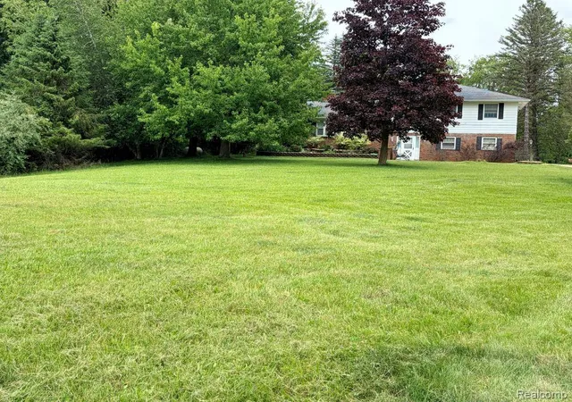 29th image of 5881 Rowland Pine Ct, Howell, MI 48843 9833 | MLS# 61024161