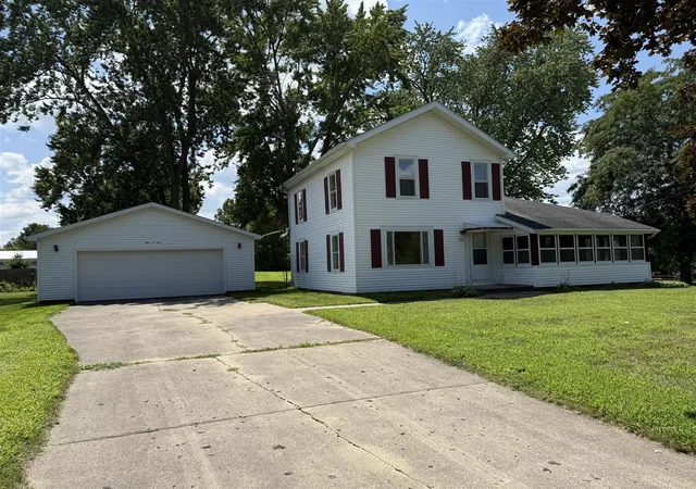 Homes for sale in Leslie, MI | 301 Mill St, Leslie, MI 49251 | MLS# 70486058
