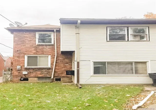 Photo 3 of Single family home for sale at 18099 Blackmoor St, Detroit, MI 48234 3849 | MLS# 61024826 | Listing updated on 2026-08-27
