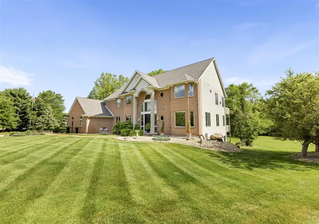 2nd image of 120 Castleridge Dr, Battle Creek, MI 49015 | MLS# 70539892