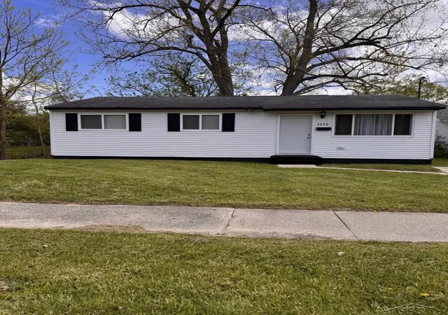 Homes for sale in Saginaw, MI | 3256 Parkwood Ave, Saginaw, MI 48601 | MLS# 50206512