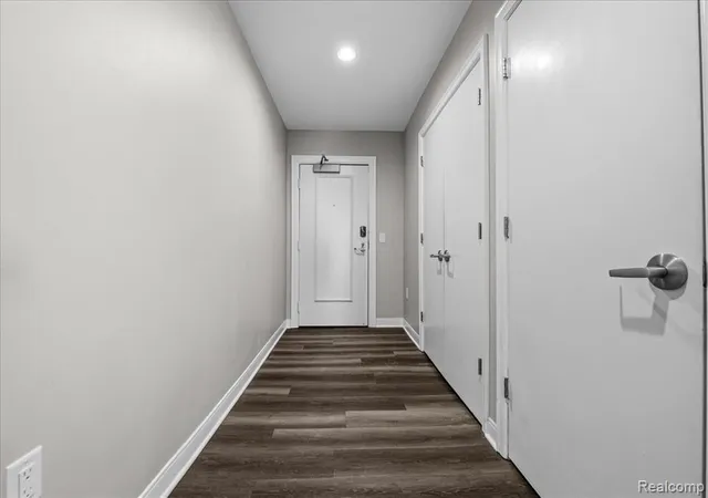 3rd image of 525 W Lafayette Blvd #16D, Detroit, MI 48226 | MLS# 60984514