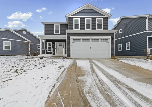 Homes for sale in Pinckney, MI | 4515 Marie Therese Cir, Pinckney, MI 48169 | MLS# 70511865