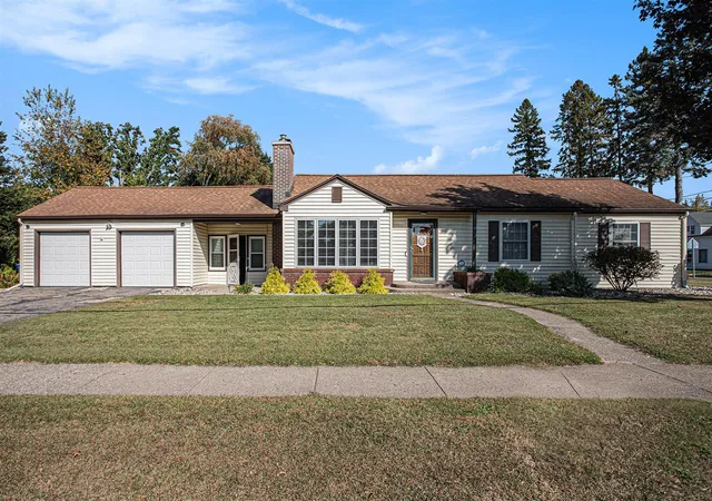 Homes for sale in Coldwater, MI | 10 Fairfield Dr, Coldwater, MI 49036 | MLS# 70540667