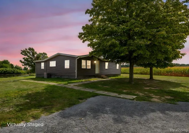 Homes for sale in Waldron, MI | 14191 Lickley Rd, Waldron, MI 49288 | MLS# 60939920