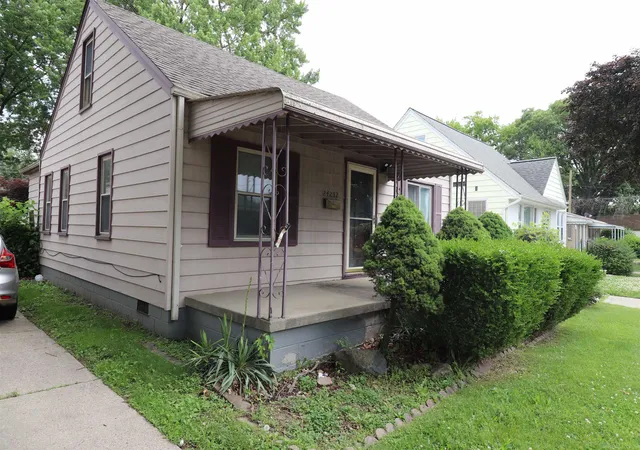 Homes for sale in Eastpointe, MI | 24252 Tuscany St, Eastpointe, MI 48021 | MLS# 50210943
