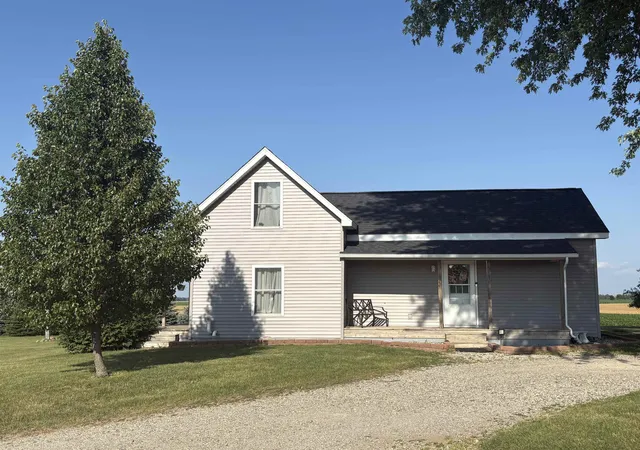 Homes for sale in Chesaning, MI | 3200 E North Ridge Rd, Chesaning, MI 48616 | MLS# 50214266
