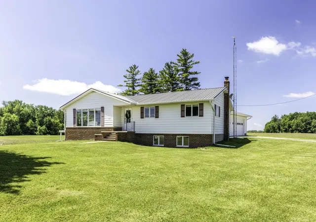 Homes for sale in Deckerville, MI | 2481 N Ruth Rd, Deckerville, MI 48427 | MLS# 50210993