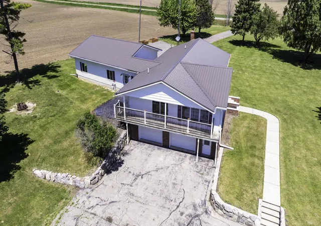 Homes for sale in Deckerville, MI | 2481 N Ruth Rd, Deckerville, MI 48427 | MLS# 50210993