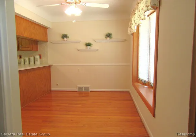 Photo 4 of Single family home for sale at 3208 Glenview Ave, Royal Oak, MI 48073 2350 | MLS# 61024140 | Listing updated on 2026-09-15