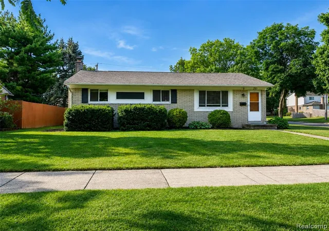 1st image of 250 Wallace Dr, Saline, MI 48176 1028 | MLS# 61023001