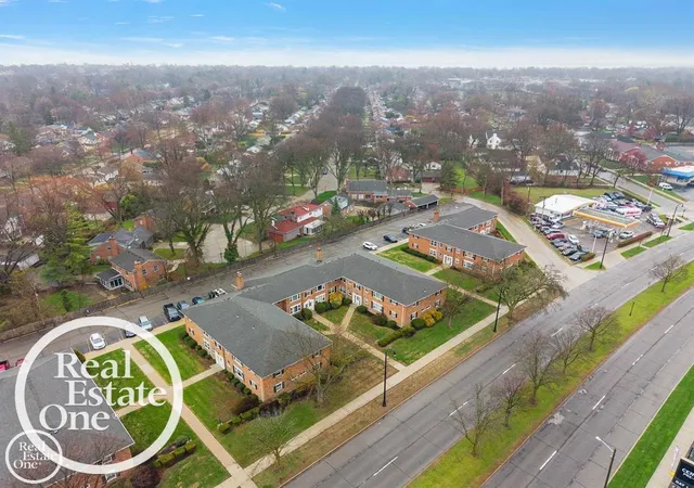 Homes for sale in Grosse Pointe, MI | 17560 Mack Ave #10, Grosse Pointe, MI 48230 | MLS# 50211439