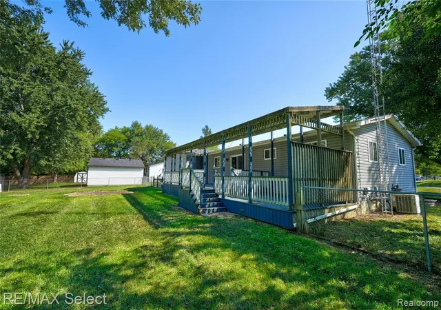 Photo 3 of Single family home for sale at 2122 Hillsdale Dr, Davison, MI 48423 2308 | MLS# 61025932 | Listing updated on 2026-09-10