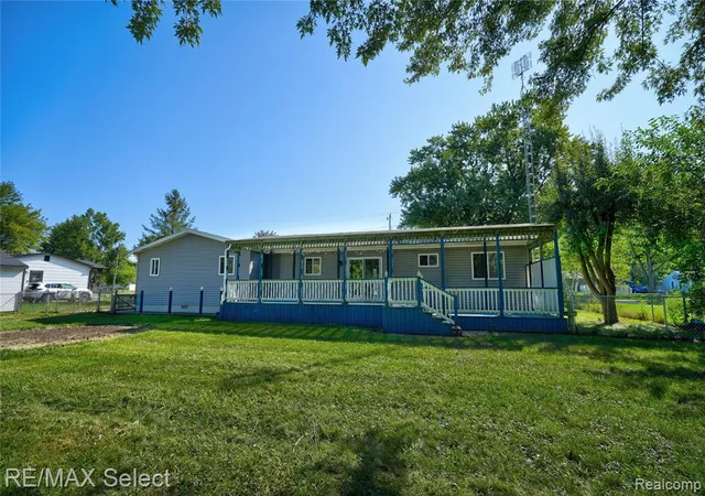 Photo 4 of Sale Pending at 2122 Hillsdale Dr, Davison, MI 48423 2308 | MLS# 61025932 | Listing updated on 2026-09-17
