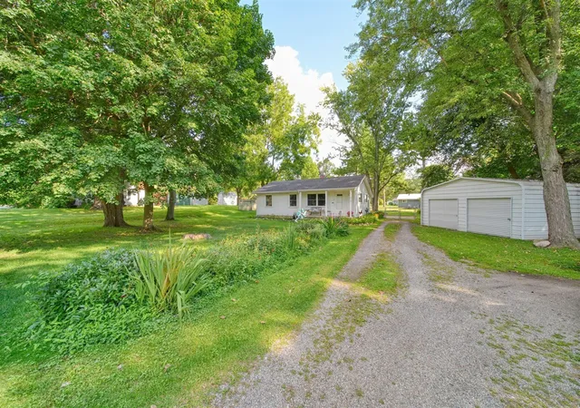 Photo 2 of Sale Pending at 5329 Spring Arbor Rd, Jackson, MI 49201 | MLS# 70555482 | Listing updated on 2026-08-31