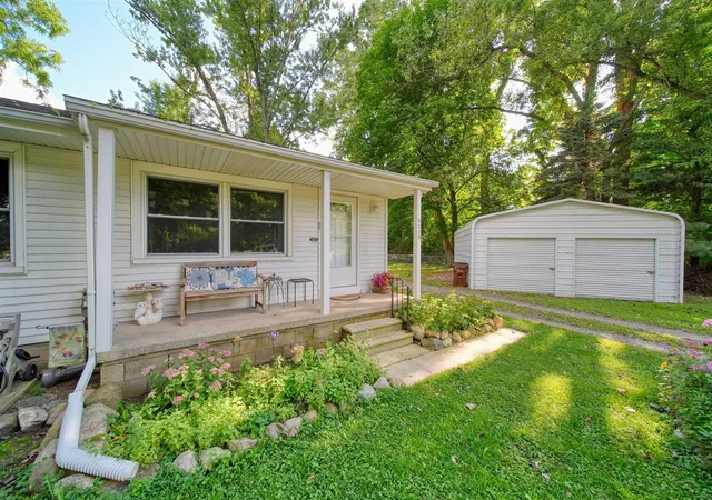 Photo 3 of Sale Pending at 5329 Spring Arbor Rd, Jackson, MI 49201 | MLS# 70555482 | Listing updated on 2026-08-31
