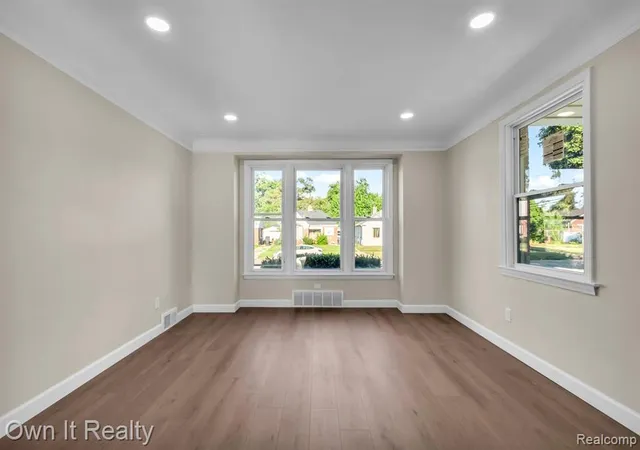 Photo 3 of Sale Pending at 18500 Asbury Park, Detroit, MI 48235 3070 | MLS# 61023773 | Listing updated on 2026-09-03