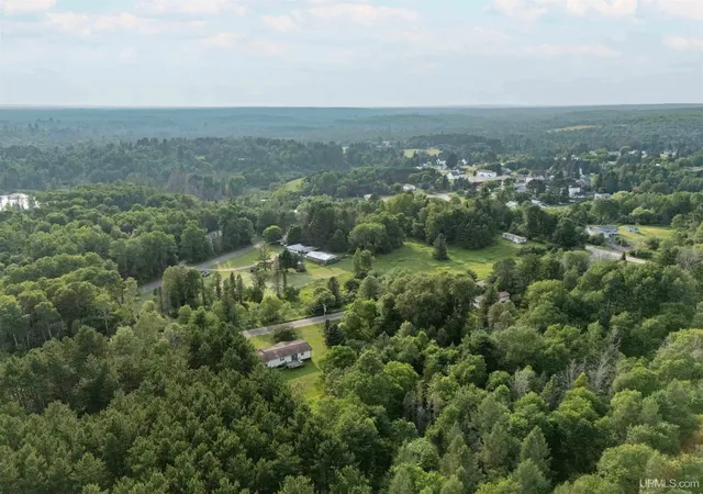 Photo 31 of Single family home for sale at 112 Park City Cutoff Rd, Amasa, MI 49903 | MLS# 50216314 | Listing updated on 2026-08-26
