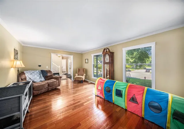 Photo 3 of Single family home for sale at 5261 Blairmoor St, Jackson, MI 49201 | MLS# 70485235 | Listing updated on 2025-09-17