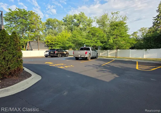 34th image of 4225 W 14 Mile Rd #Suite 100, Royal Oak, MI 48073 | MLS# 61015309