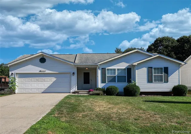 Photo 1 of Sale Pending at 1221 Windsor St, Grand Blanc, MI 48507 4273 | MLS# 61016593 | Listing updated on 2026-08-27