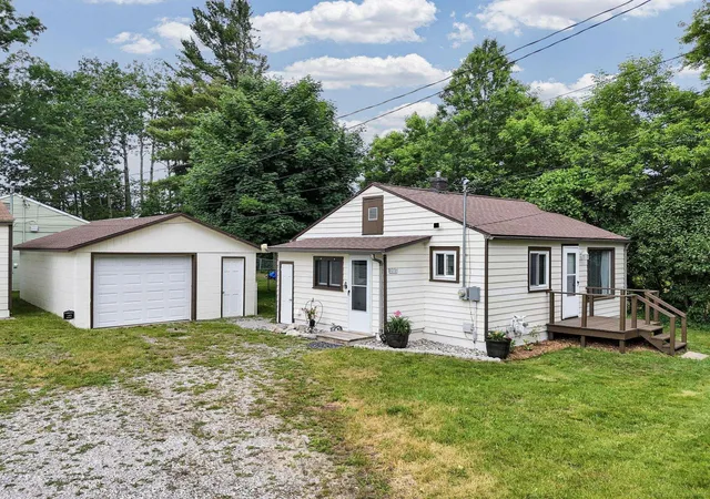 Homes for sale in Houghton Lake, MI | 199-201-203 Gasoline Aly, Houghton Lake, MI 48629 | MLS# 50214105