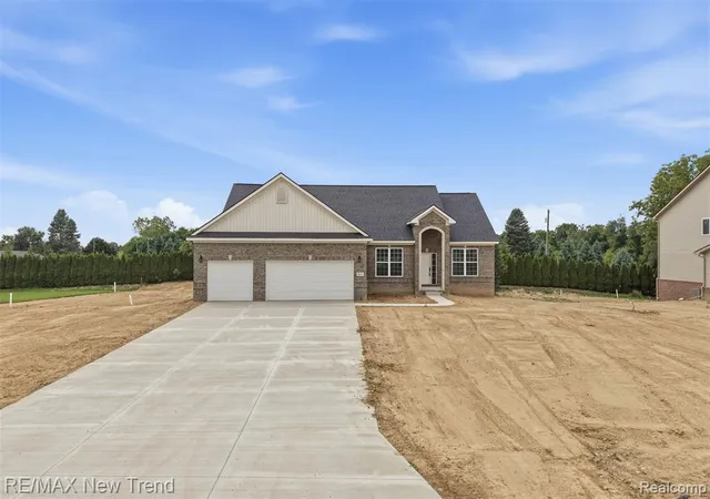 Photo 1 of Sale Pending at 2021 Crested Butte Dr, White Lake, MI 48383 2375 | MLS# 61025095 | Listing updated on 2026-09-08