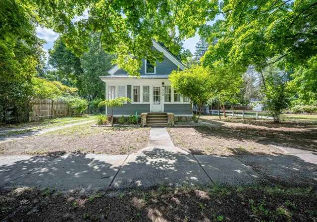Photo 2 of Single family home for sale at 330 S Antler St, Gladwin, MI 48624 | MLS# 50216913 | Listing updated on 2026-09-14