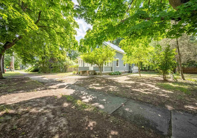 Photo 3 of Single family home for sale at 330 S Antler St, Gladwin, MI 48624 | MLS# 50216913 | Listing updated on 2026-09-14