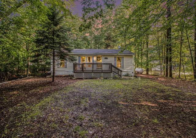 Photo 1 of Single family home for sale at 6454 W Beech St, Ludington, MI 49431 | MLS# 70490162 | Listing updated on 2025-10-18